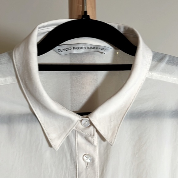 💙Demoo Parkchoonmoo L/XL Ivory button down.Slight Dolman sleeve. Pleated back. - Picture 5 of 7